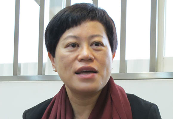 Chan Hong quer que jovens evitem “conteúdos sujos” na internet