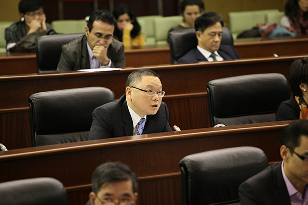 Emprego | Chui Sai Peng condena obrigação de despedir TNR