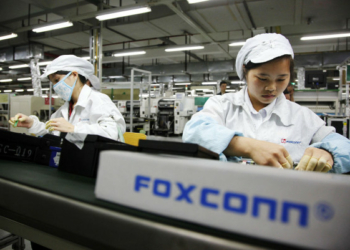 Foxconn quer contratar 100.000 pessoas para lançar novo iPhone