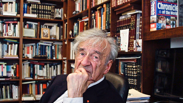 Óbito | Morreu Elie Wiesel, escritor, Nobel da Paz e sobrevivente do Holocausto
