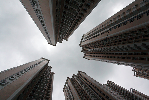 Relatório diz que queda nos lucros agrava crise de liquidez no imobiliário chinês