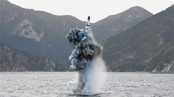 Coreia do Norte dispara dois mísseis de cruzeiro