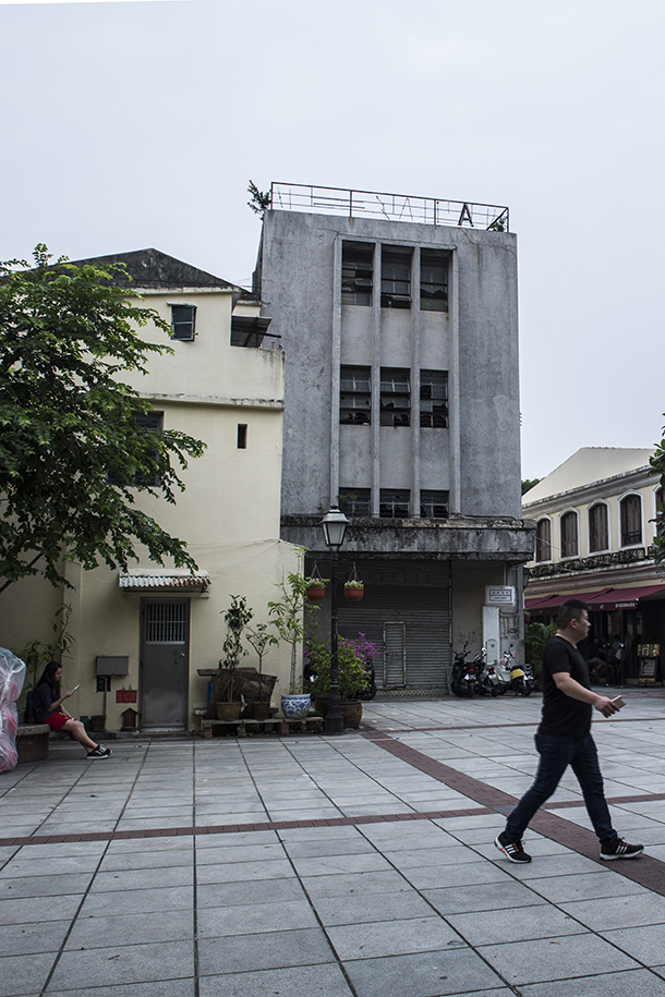 Taipa | Abandonado desde 1975, Cineteatro continua com futuro incerto