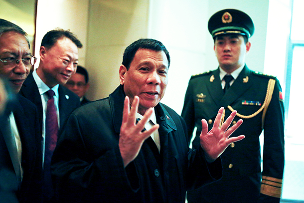 Duterte elogia  a China durante visita a Pequim