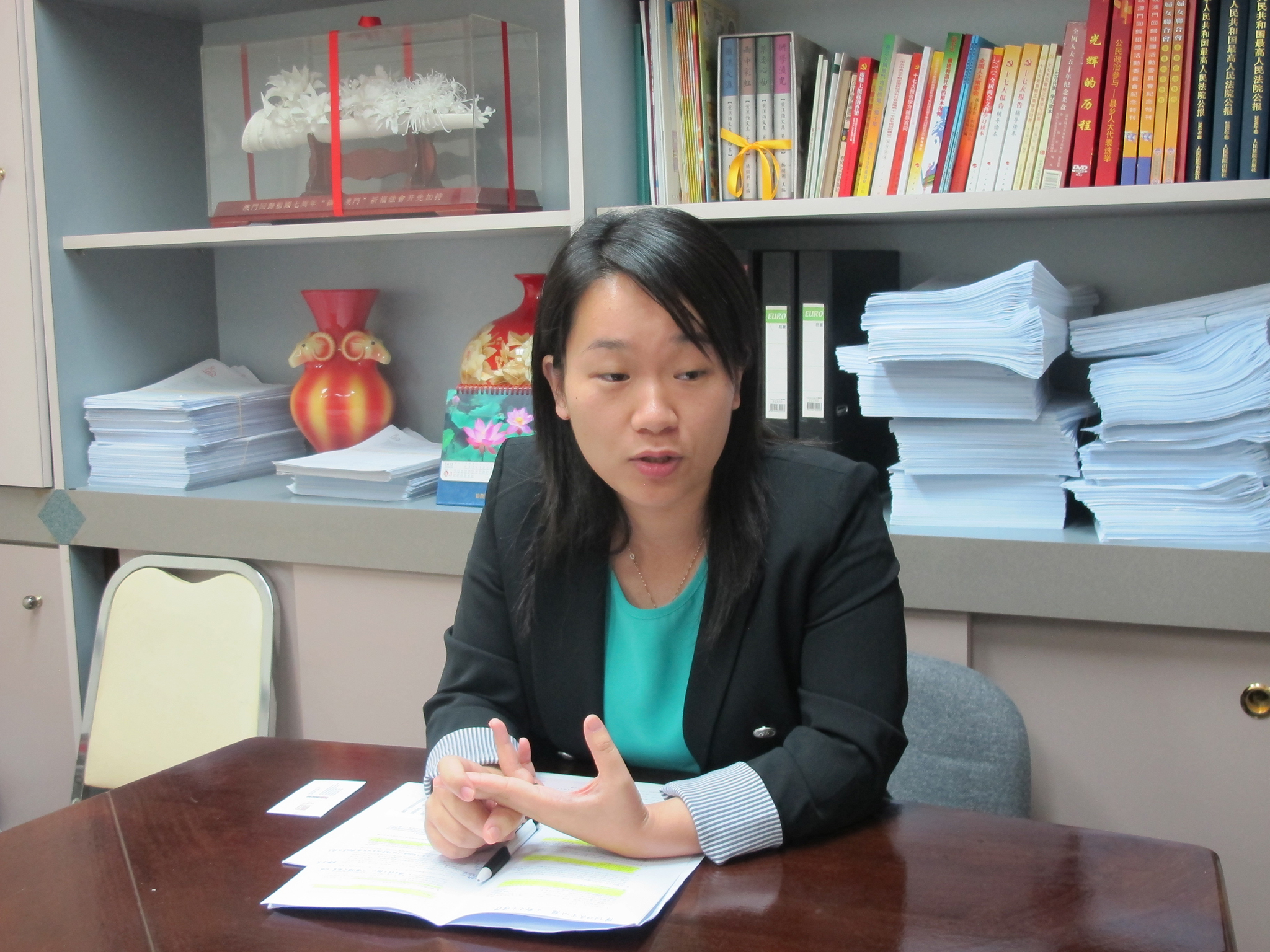 Violência doméstica | Wong Kit Cheng pede isolamento precoce de vítimas 