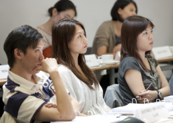 Xi Jinping apela ao reforço do controlo ideológico nas universidades
