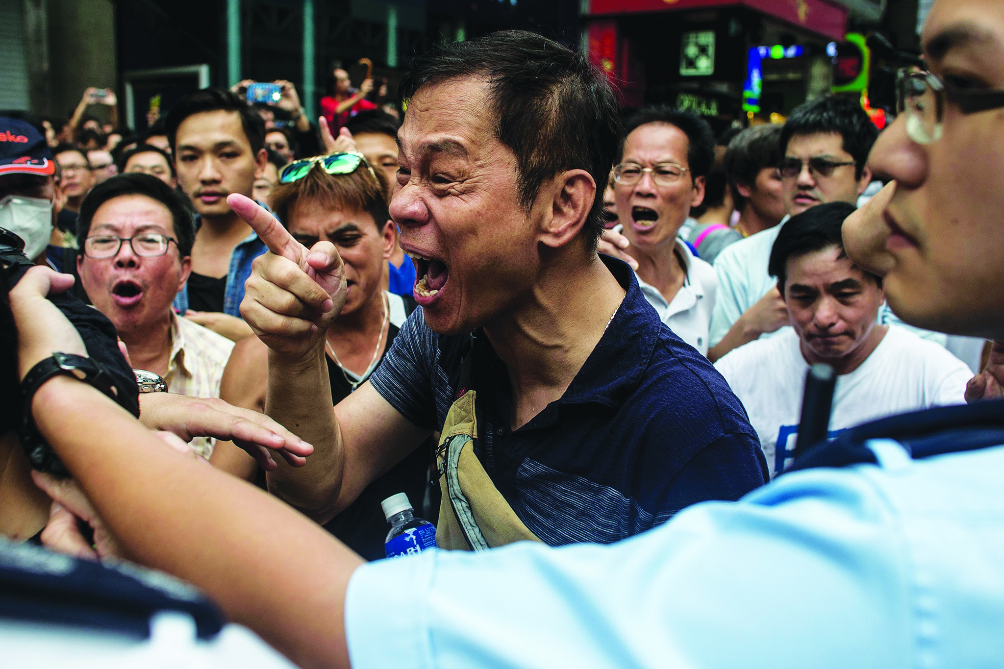 Hong Kong | Activista pró-independência condenado a seis anos de prisão