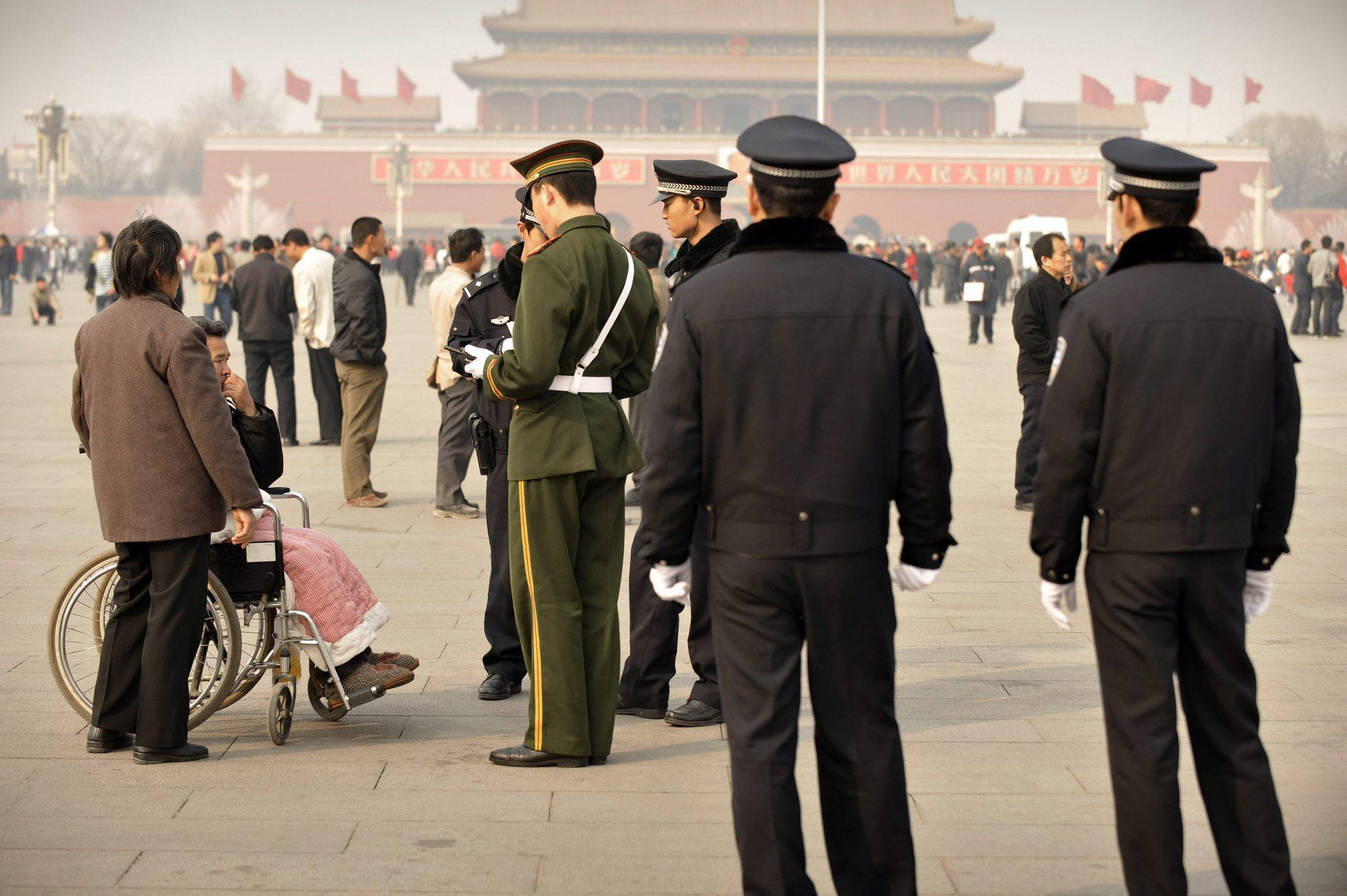 Polícia chinesa detém estudantes marxistas e activistas laborais