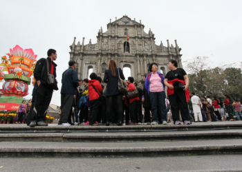 Balanço de 2016 | Turistas pernoitam mais em Macau