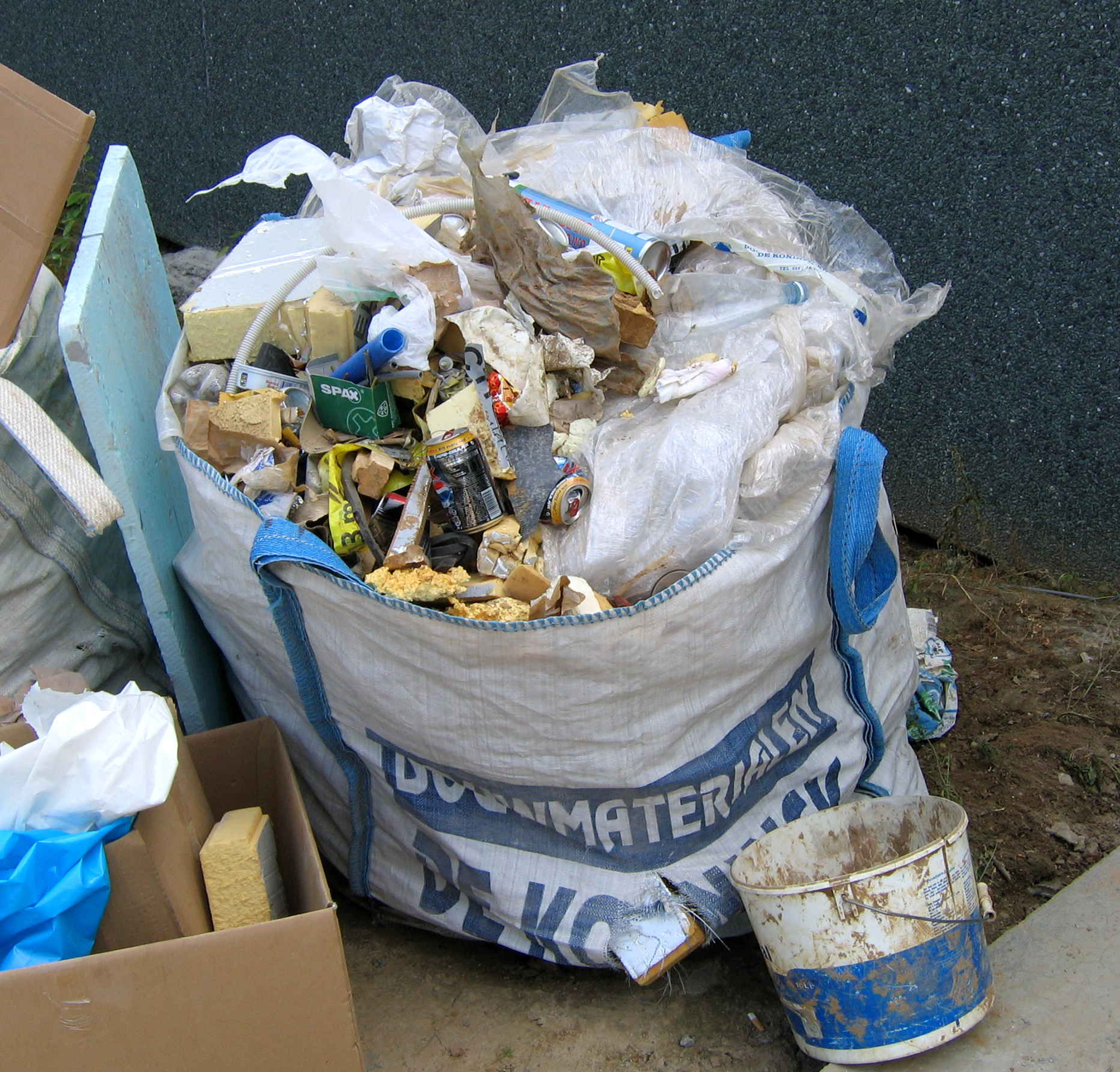 Ambiente | CPSP não autoriza habitual actividade de reciclagem