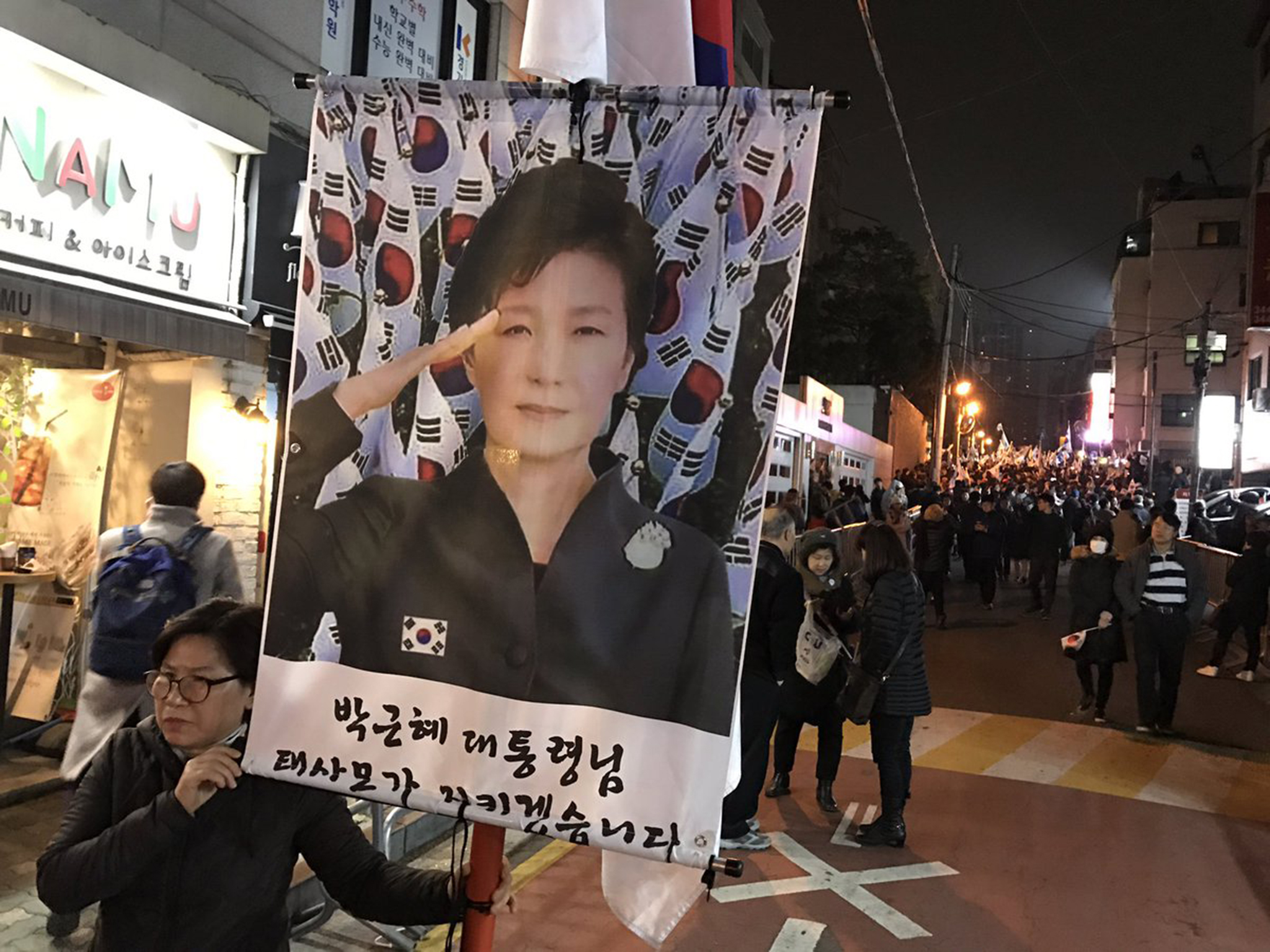 Apoiantes da ex-Presidente sul coreana em confrontos com a polícia