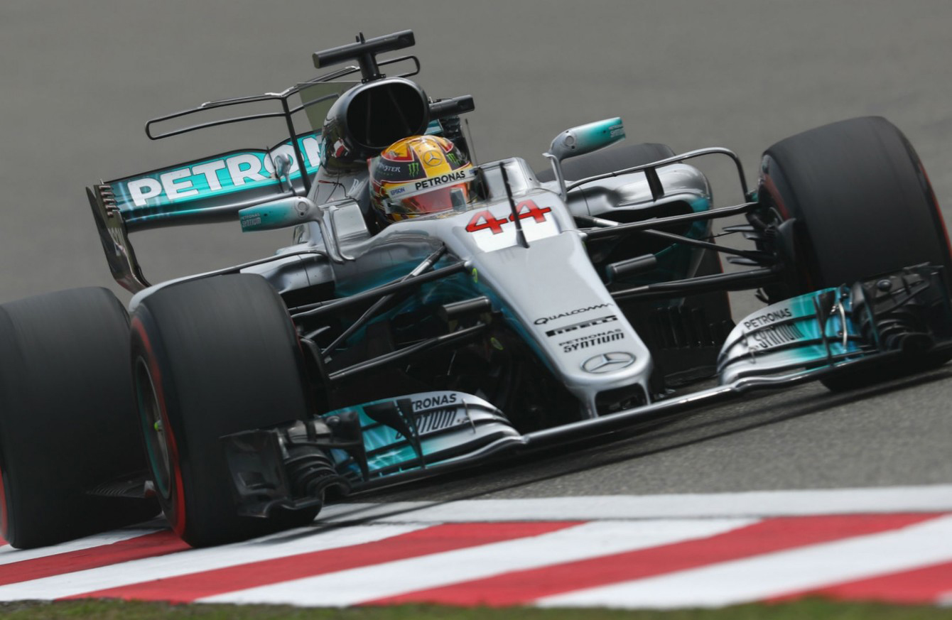 F1 | Hamilton impõe-se na China e lidera a par com Vettel