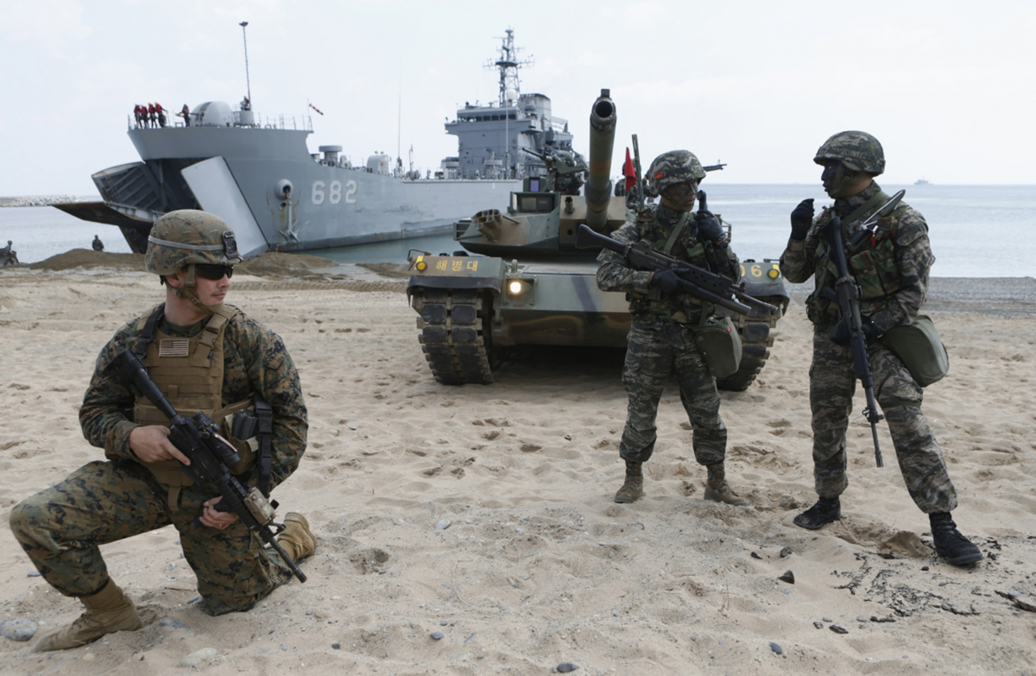 Pequim pede fim dos exercícios militares americanos na Coreia do Sul