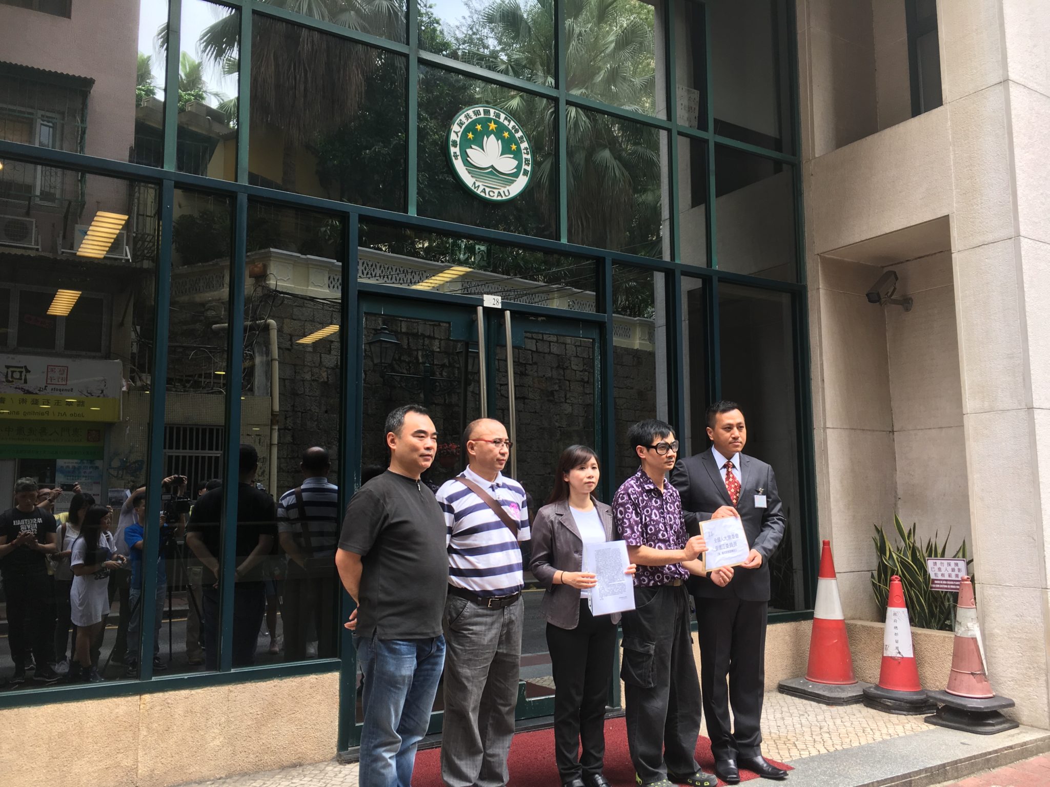 Associação de trabalhadores do jogo pede lei sindical a Zhang Dejiang