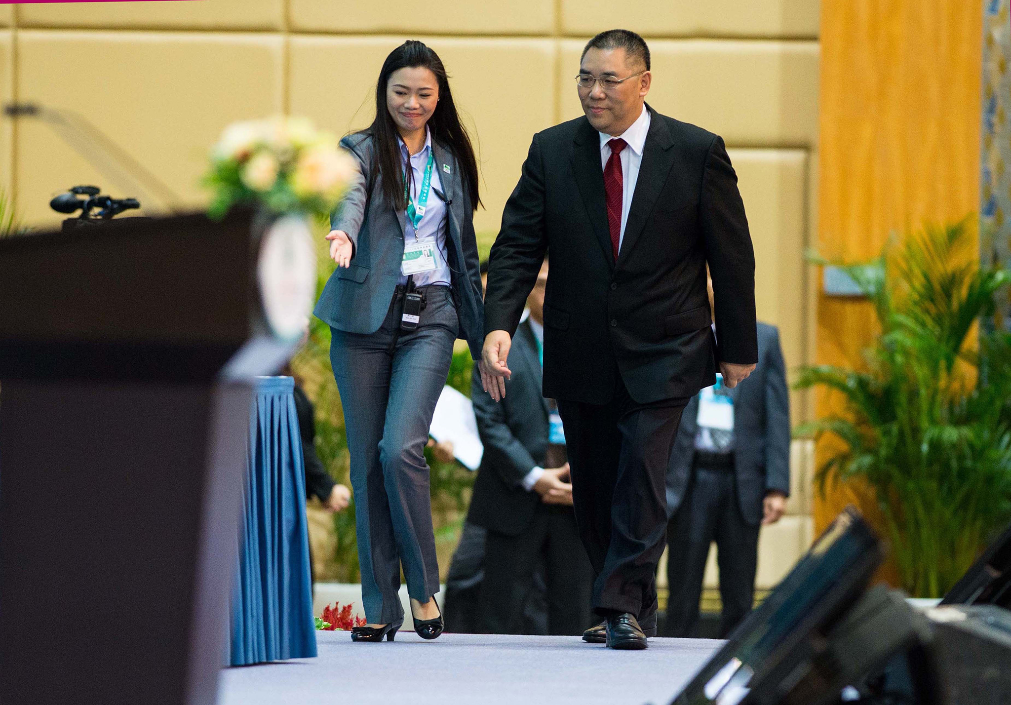 Análise | Chui Sai On visita Xangai para discutir cooperação bilateral