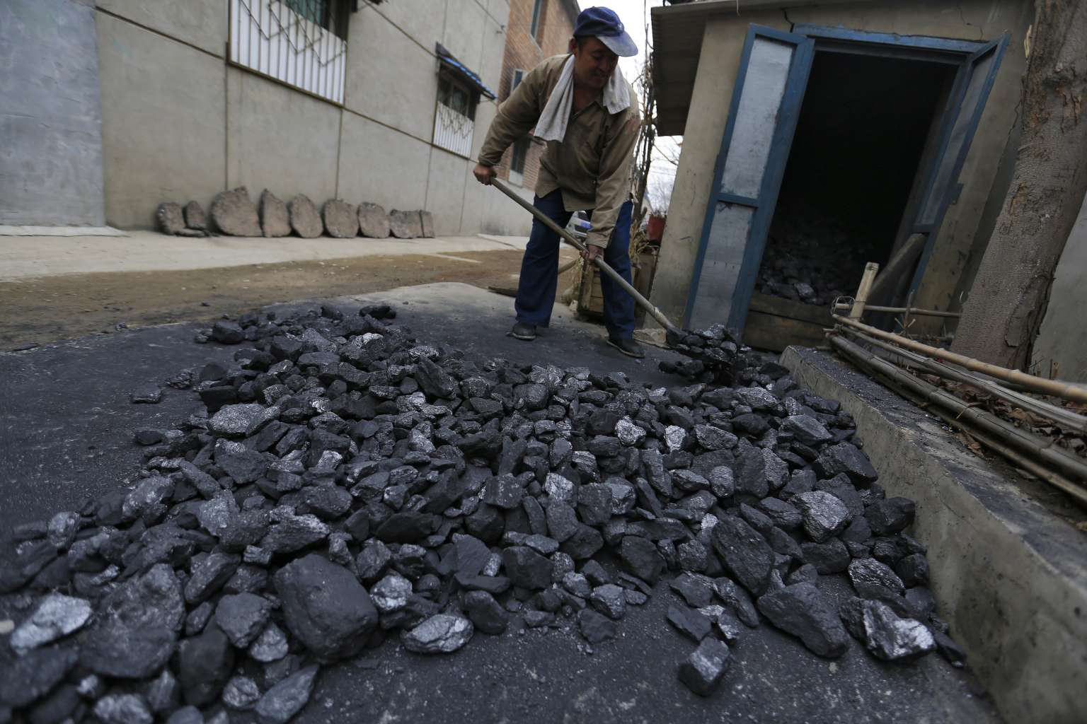 China quer reduzir preço do carvão num período de escassez de energia