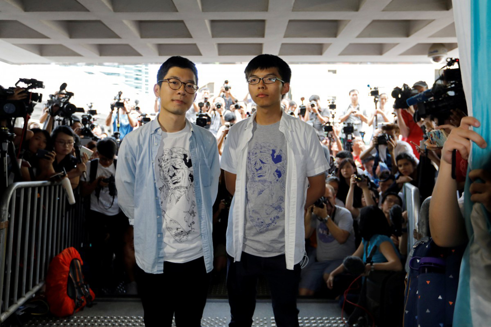 Hong Kong | Condenados a prisão líderes dos protestos de 2014