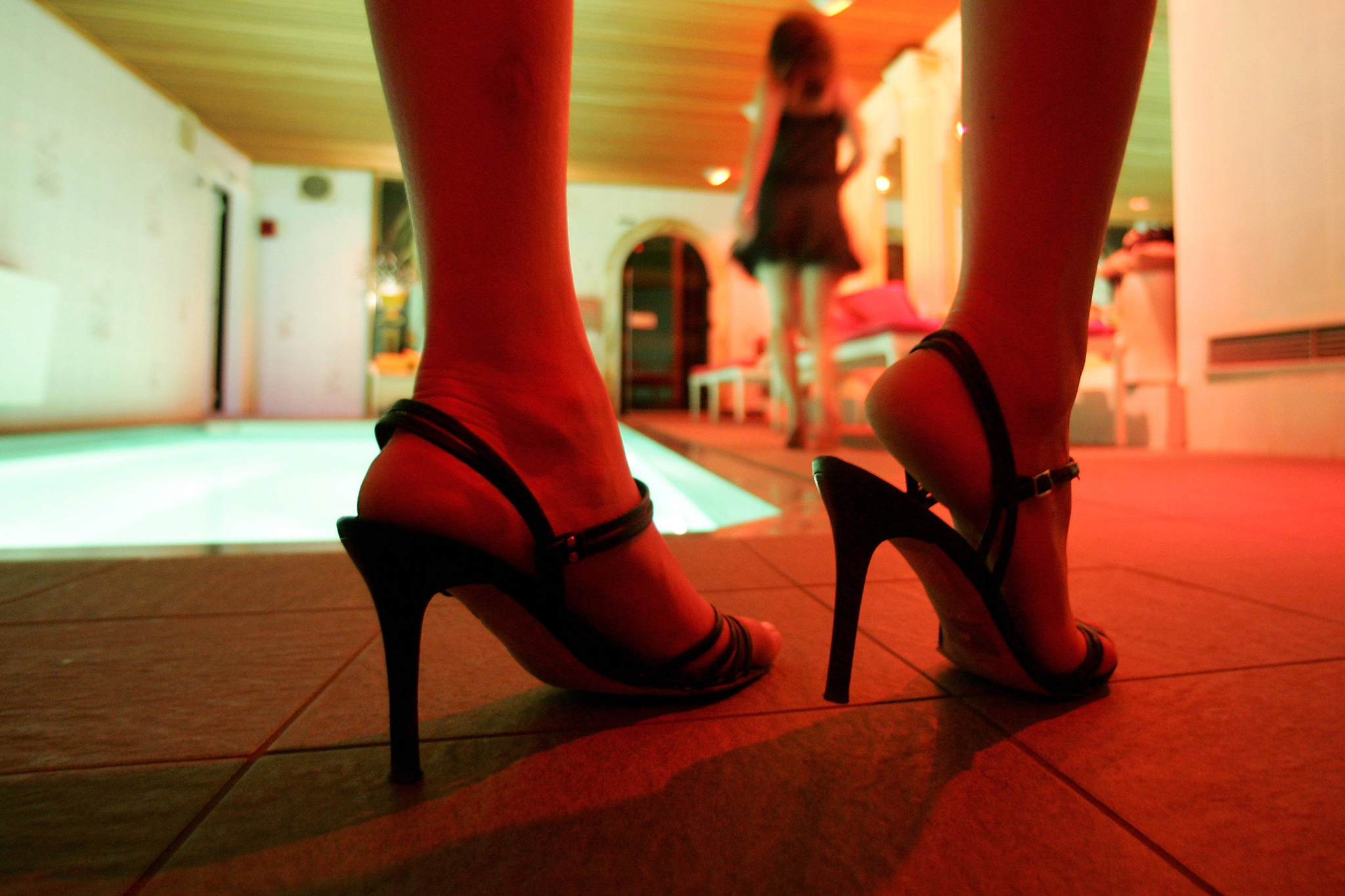 Prostituição | Residentes não acreditam na total proibição