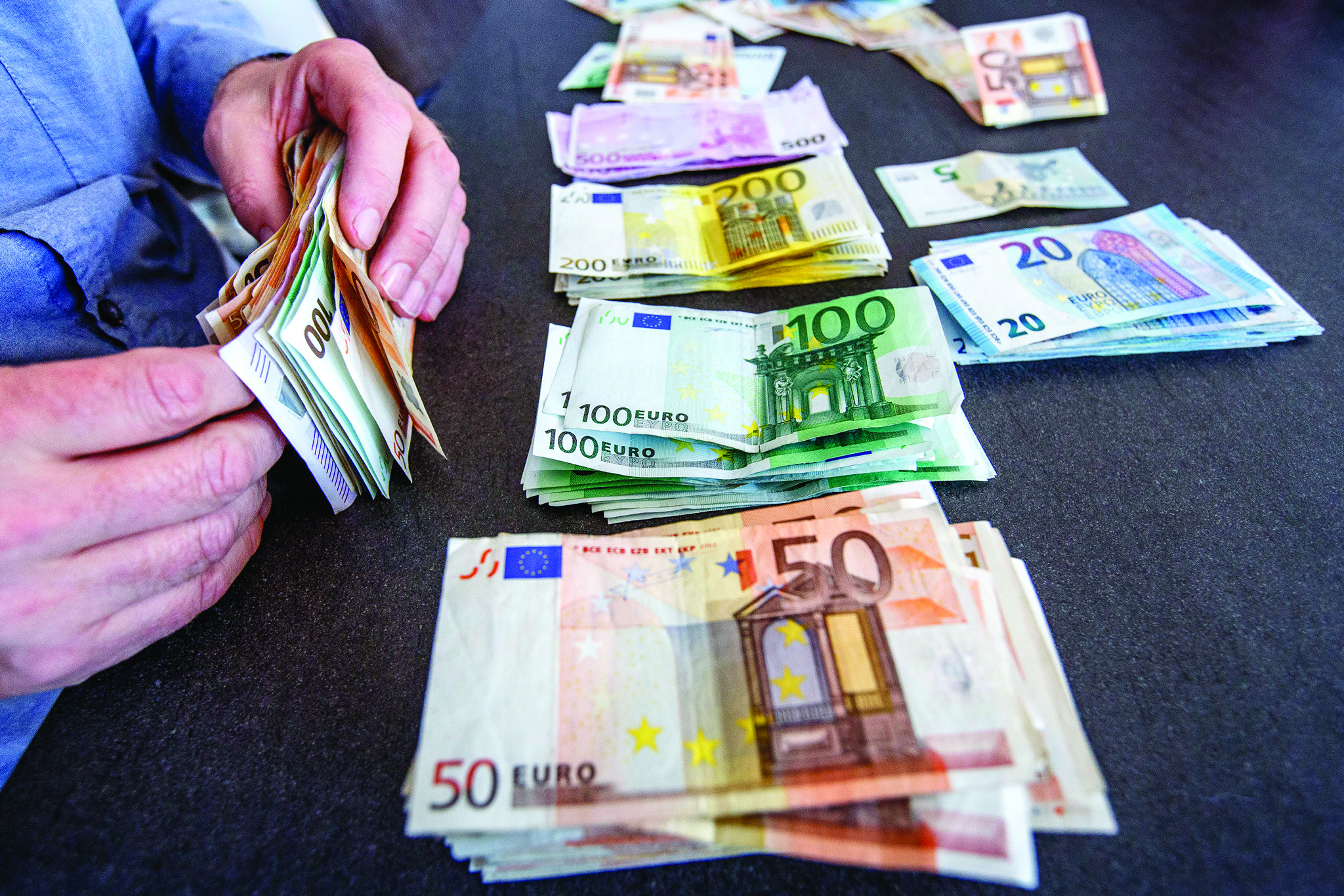 Economia | Bancos europeus estão a rejeitar transferências para Macau
