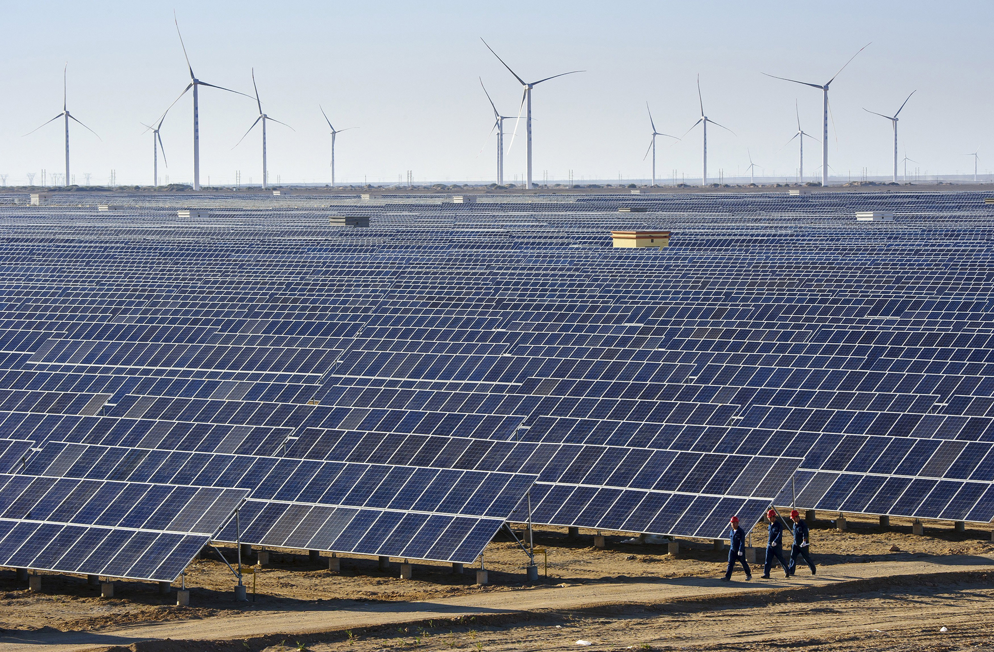China supera Europa e assume papel de liderança em energias renováveis