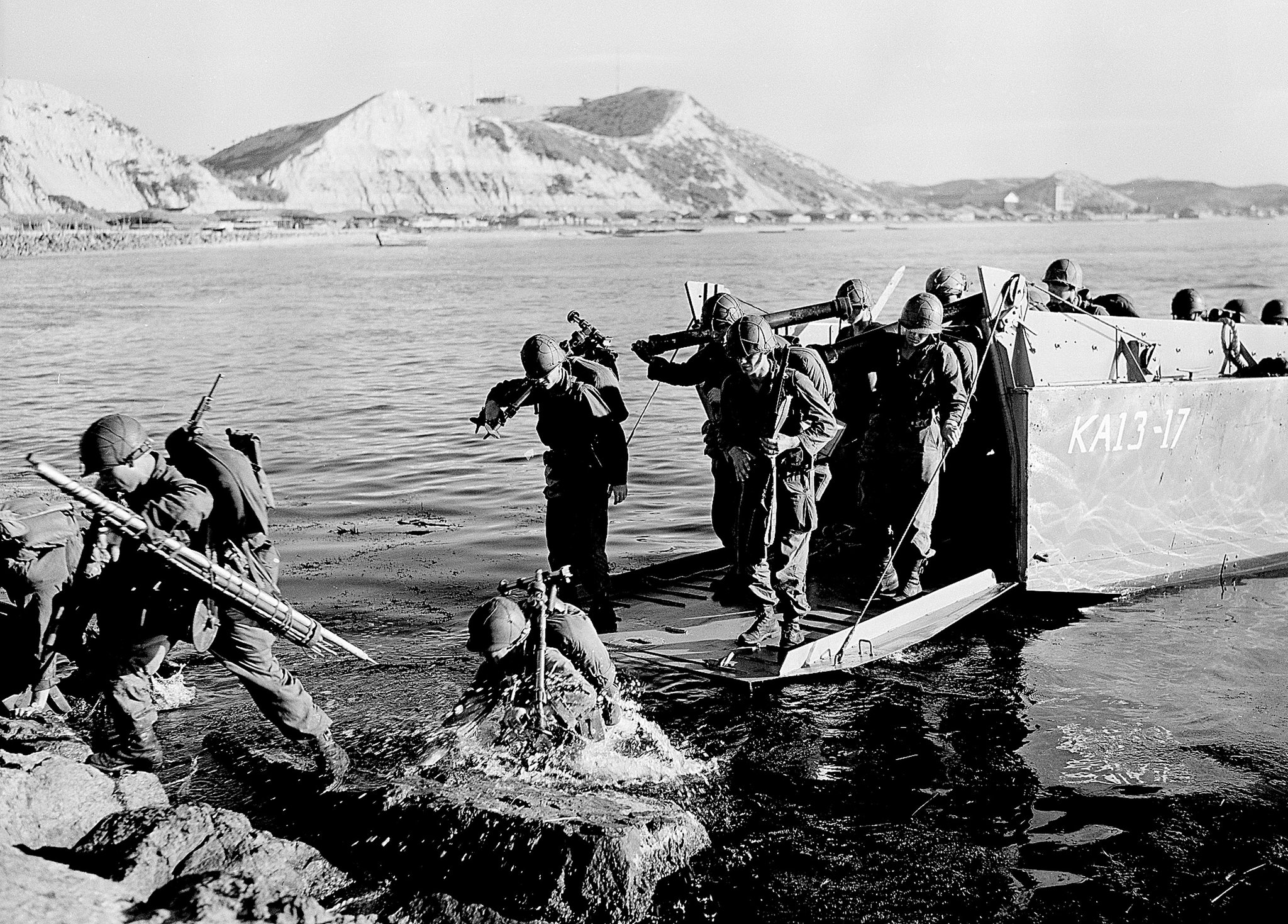 Guerra da Coreia | Seul “repatriou” restos de 20 soldados chineses mortos