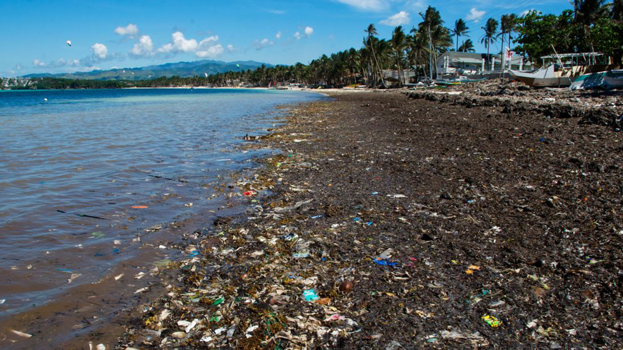 Filipinas | Ilha de Boracay fecha seis meses devido à poluição das águas