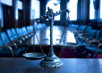 Secretário afirma que empresas têm direito a recorrer aos tribunais