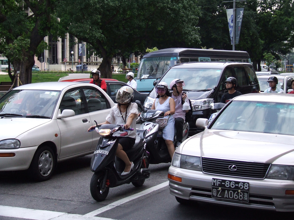 Hato | Governo aceita troca de carro por mota na proposta de benefícios fiscais
