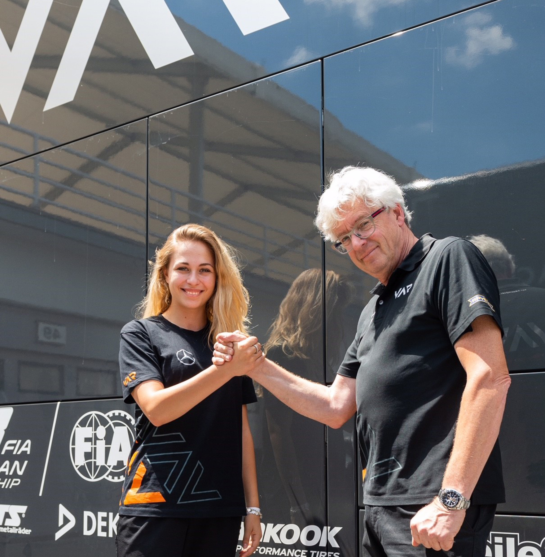 Automobilismo | Aos 17 anos Sophia Flörsch irá correr no GP Macau F3