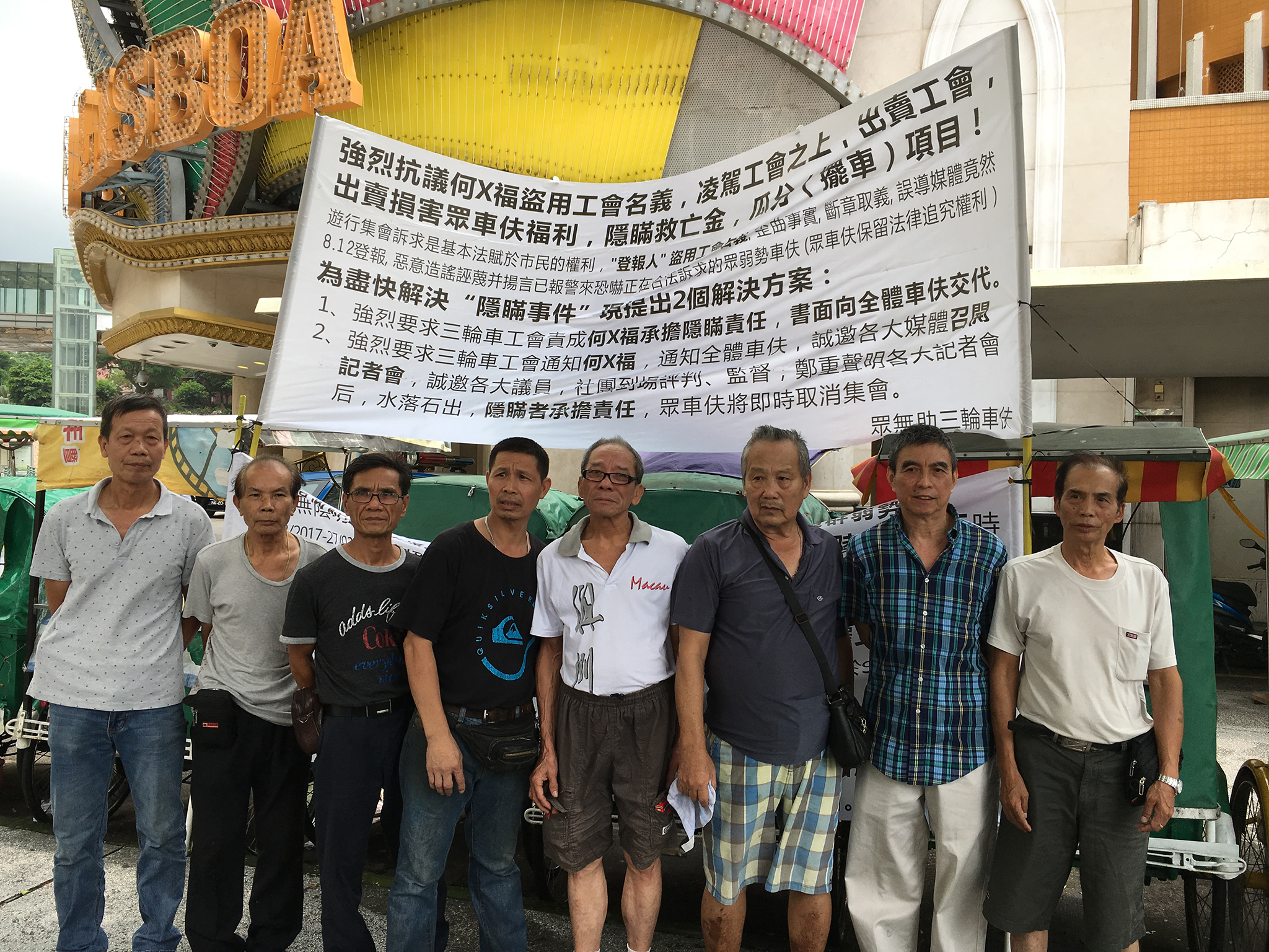 Protesto | Condutores de riquexós querem saber destino dos apoios dados pelo Turismo