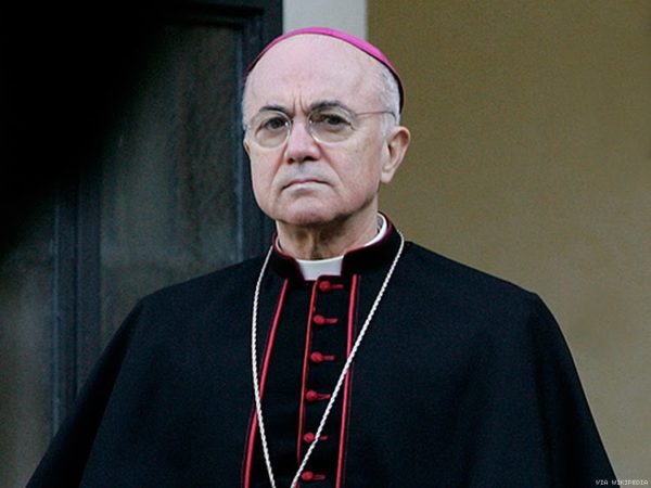 Crime | Ex-núncio acusa o Papa de conhecimento de abusos sexuais