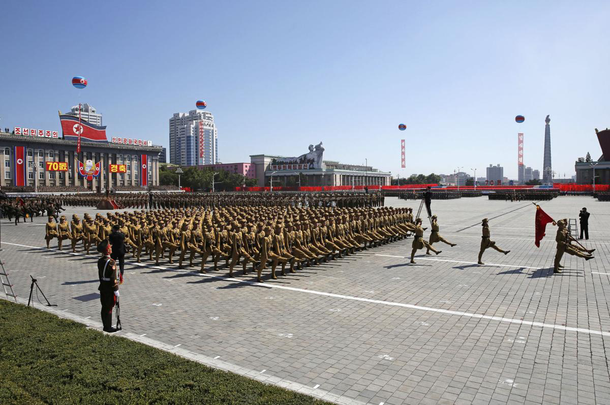 Coreia do Norte | Desfile militar deixou de lado mísseis de longo alcance