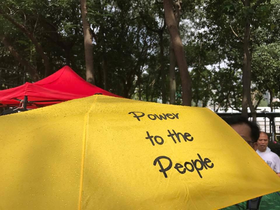 Condenados nove líderes do movimento dos guarda-chuvas em Hong Kong
