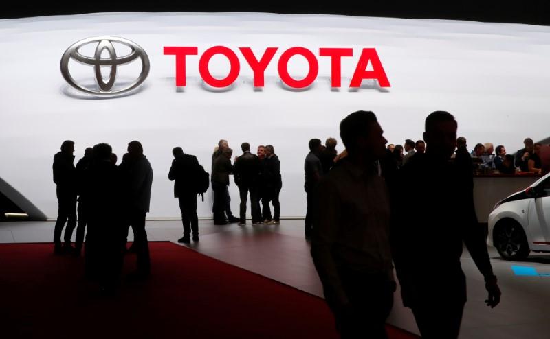 Toyota recolhe 13 mil carros na China devido a defeitos no software dos faróis