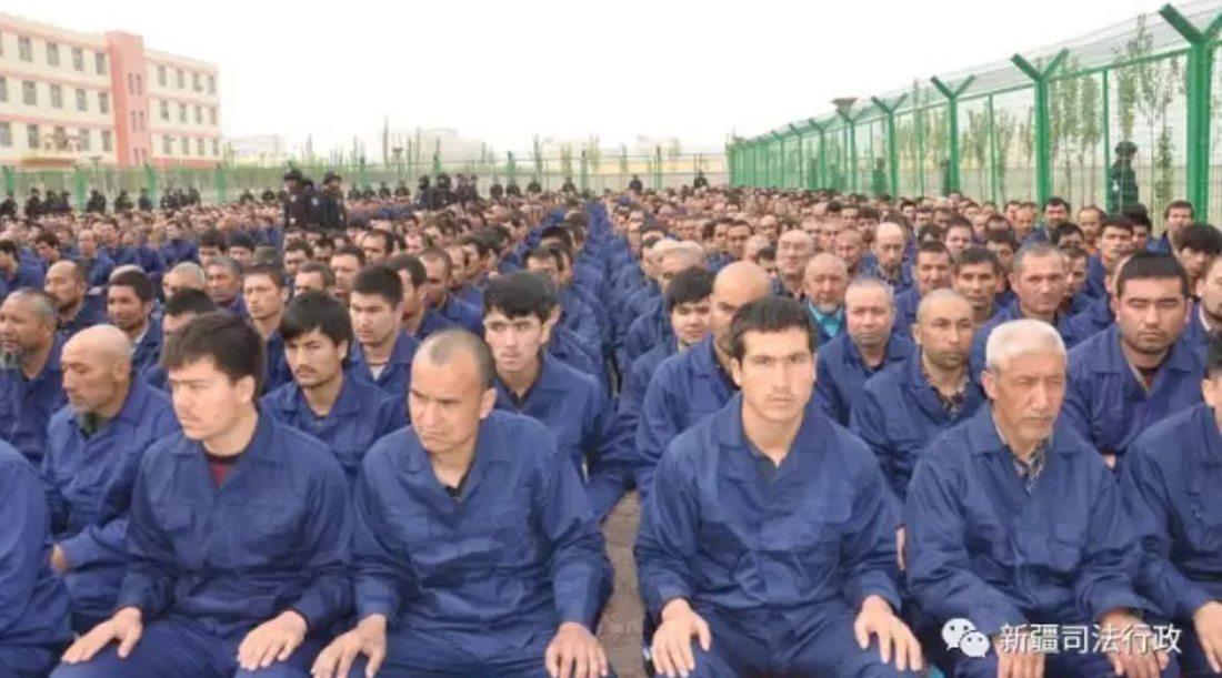Pequim diz que campos no Xinjiang vão desaparecer quando deixarem de ser necessários