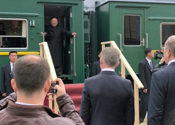 Líder da Coreia do Norte já está na Rússia para cimeira com Putin