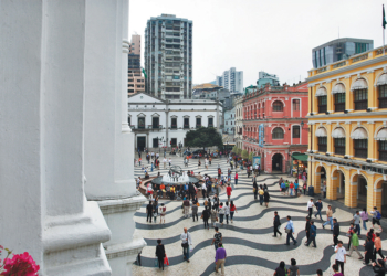 Turismo | Associação Poder do Povo pede combate a guias ilegais