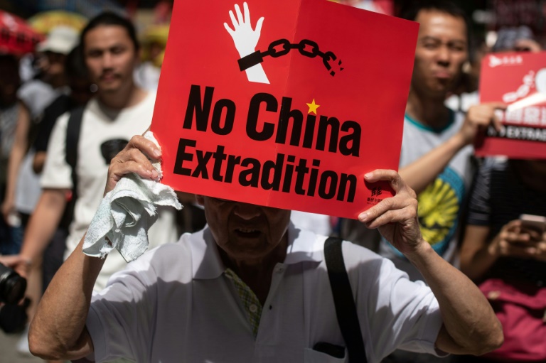 França suspende acordo de extradição com Hong Kong seguindo decisão de outros países