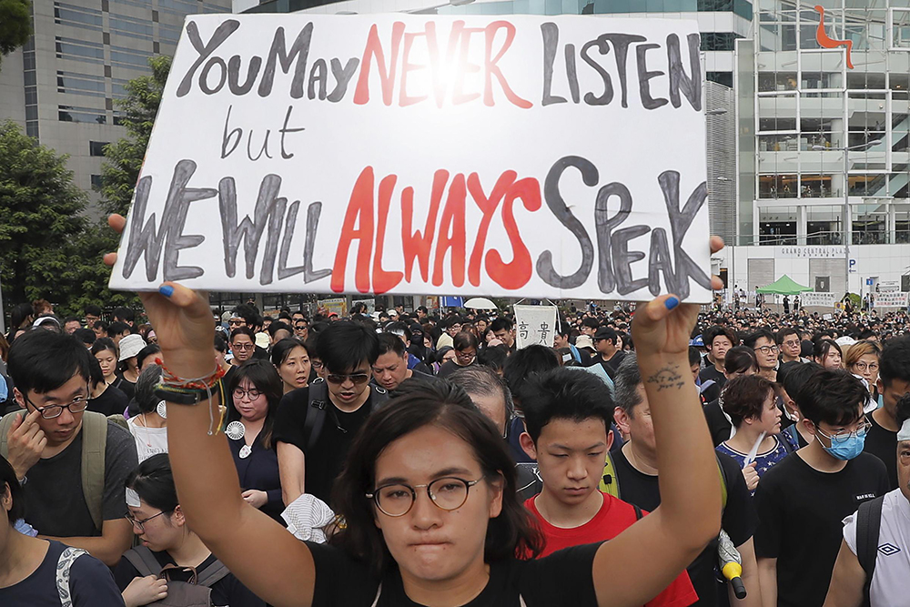 Hong Kong | Protestos são também por democracia, refere activista Bonnie Leung