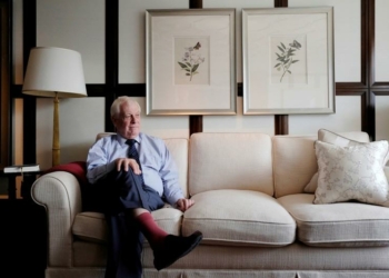 Chris Patten diz que intervenção musculada de Pequim em Hong Kong seria “uma catástrofe”