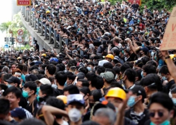Protesto de ontem juntou mais de 1,7 milhões de manifestantes em Hong Kong