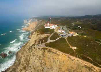 Onde o mar se acaba e a terra começa