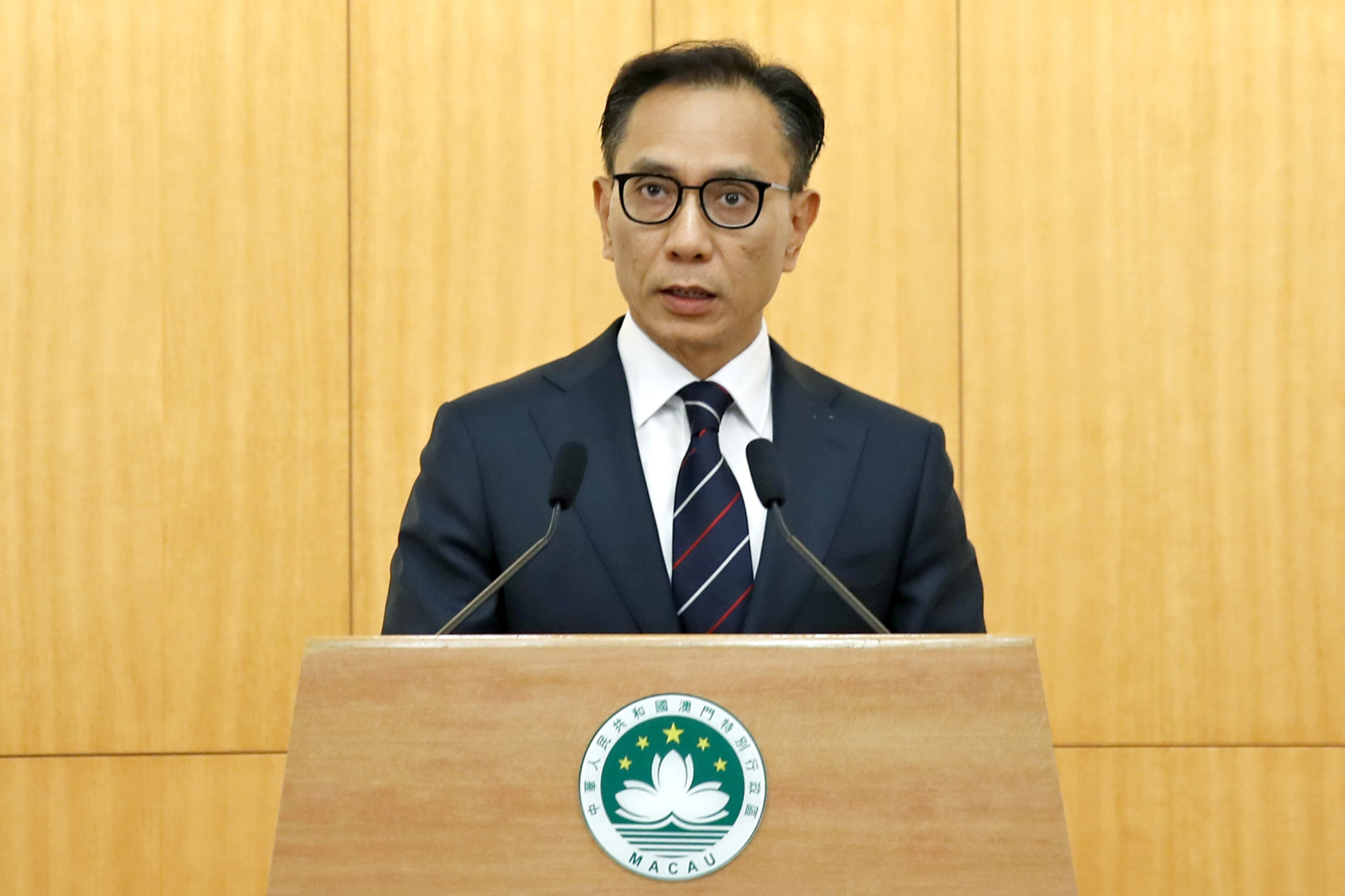 Reformulação governativa | Chan Tsz King assume ter pouca experiência na área