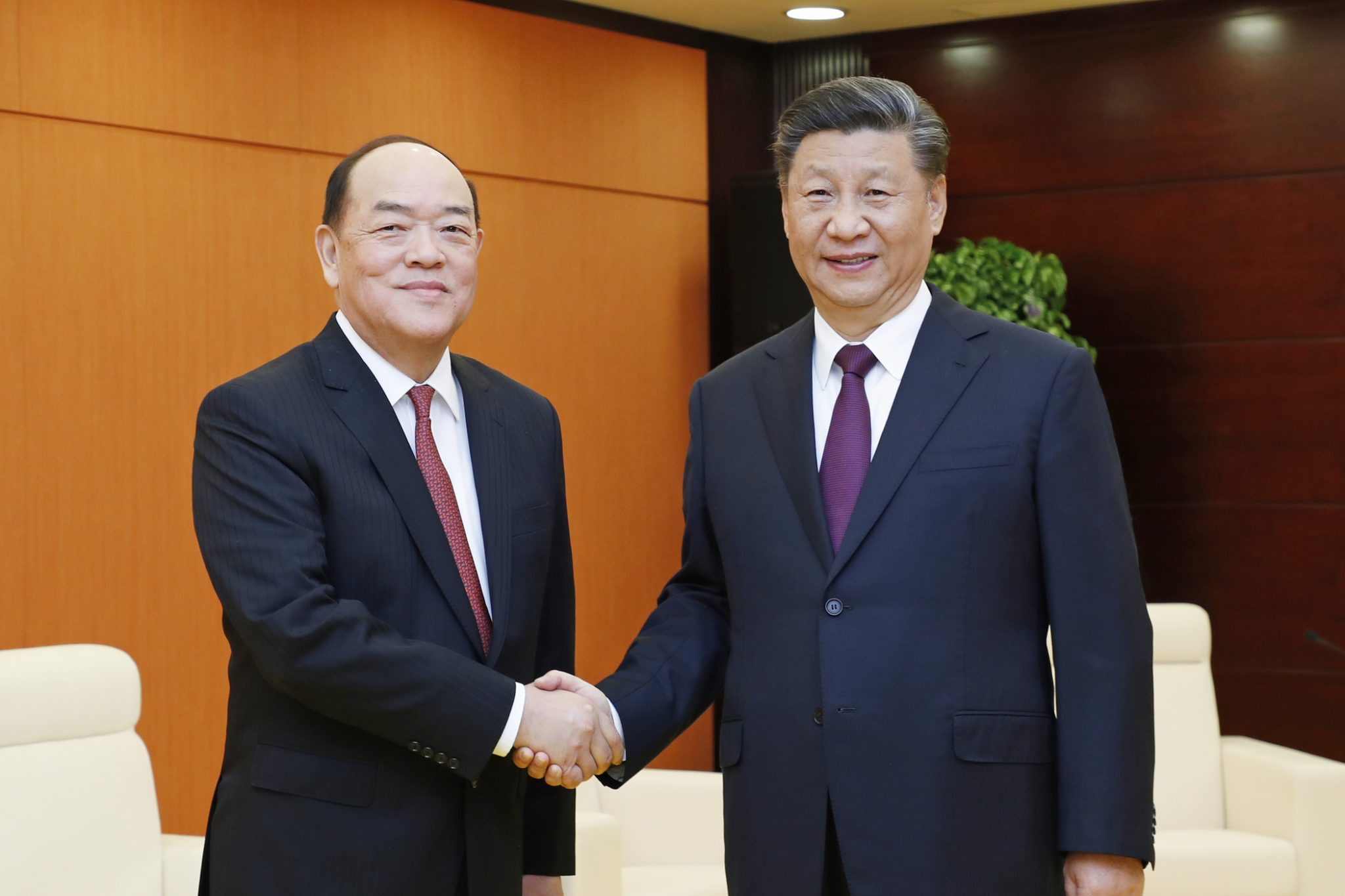 Governo liderado por Ho Iat Seng tomou posse perante Xi Jinping