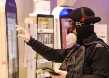 Epidemia | Surto é acompanhado ao minuto no centro de emergência da UE