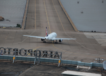 Aeroporto | CAM acusada de má gestão e de falhas na segurança