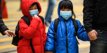 Governo vai distribuir máscaras infantis nas admissões das creches