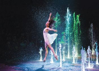 House of Dancing Water | Dragone quis que trabalhadores abdicassem de direitos