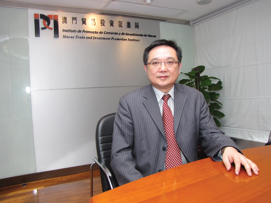 Julgamento do ex-presidente do IPIM adiado por ausência de arguidos