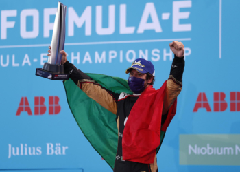 Hong Kong | Dono do Apple Daily detido por conluio com forças estrangeiras